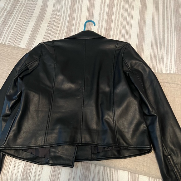Gap faux leather jacket - Picture 4 of 6